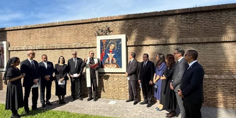 Presidente Abinader pide al pueblo dominicano orar por la salud del papa León XIV desde el Vaticano