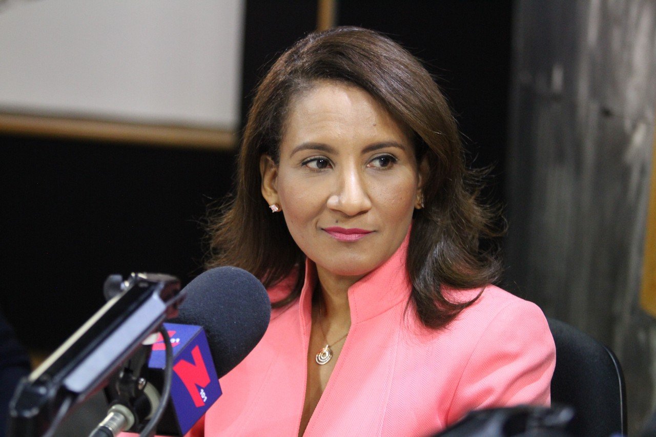 Zoraima Cuello cuestiona contradicción en cifras oficiales sobre Ciudad Juan Bosch