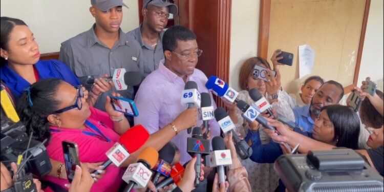 Abogado de Ana Josefa García cuestiona trato desigual: “¿Por qué a ella 12 meses y a él solo 3?”