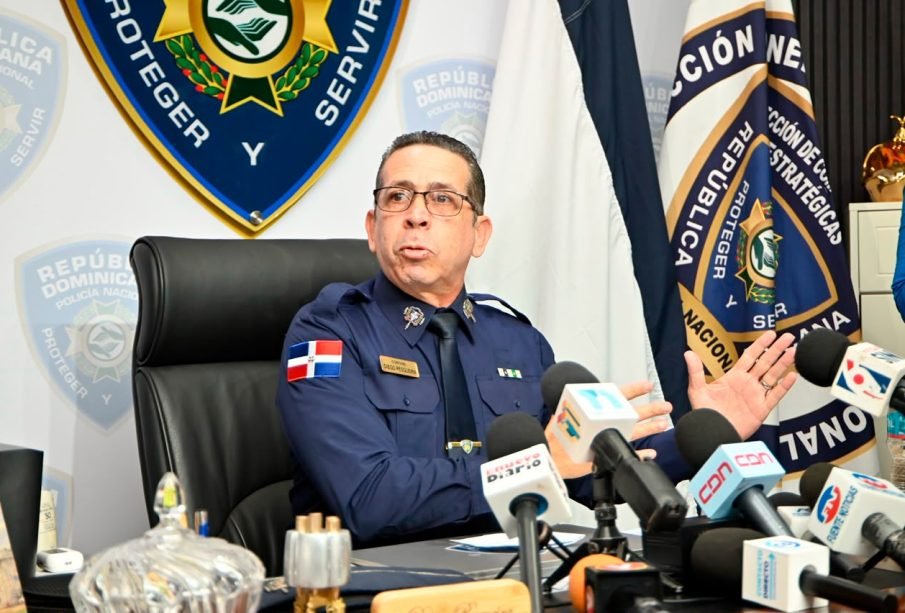 Policía busca a presunto autor de la muerte de dos hombres en Los Frailes II